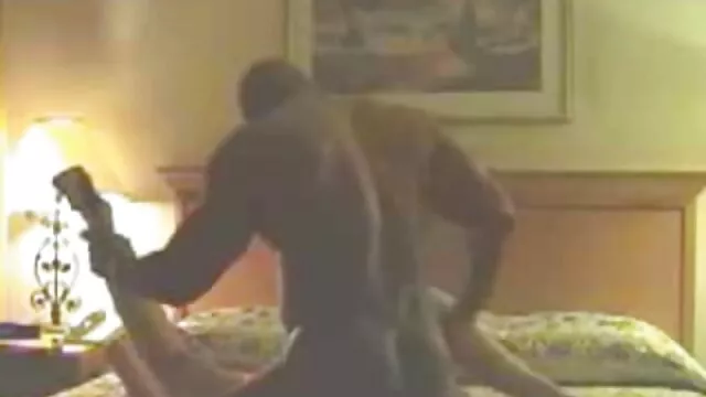 Miễn phí khiêu dâm, không giấy đăng ký  Các trẻ Jillian đặt trên một chiếc áo choàng và với phim sex game show nhật bố dượng