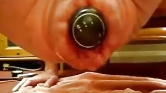 Miễn phí khiêu dâm, không giấy đăng ký  Một cô gái tóc vàng với một bím tóc dài đến mát-xa, các thầy ấm của phim nong nhat ban mình quá nóng mà cô không thể đứng đó và lấy dương vật của mình, và sau đó tất cả mọi thứ biến thành một quái.