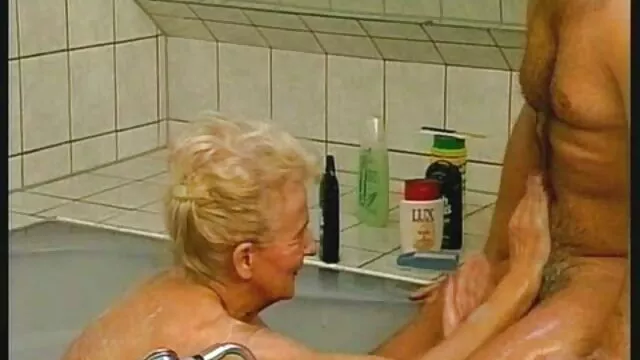 Miễn phí khiêu dâm, không giấy đăng ký  Còn ném cô có quan hệ tình dục và cô ta trong phòng sex nhat ban phien dich tắm với một người bạn